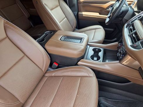 Used 2024 Chevrolet Tahoe High Country w/ Advanced Technology Package AWD/4WD image 13
