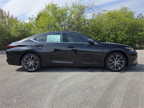New 2025 Lexus ES 350 w/ Premium Package image 2
