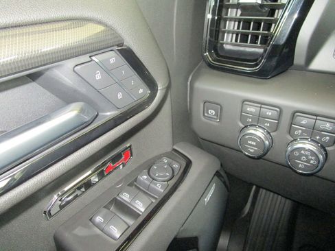 New 2026 GMC Sierra 1500 AT4 w/ AT4 Premium Package image 40