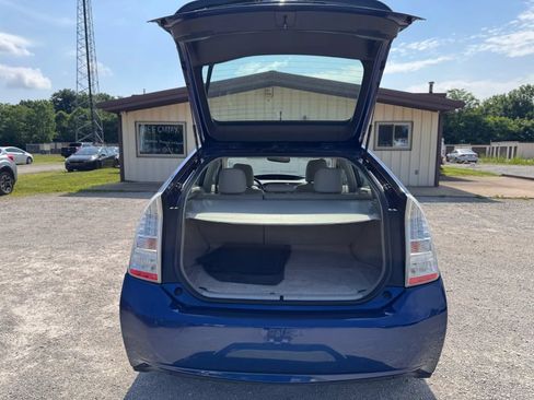 Used 2011 Toyota Prius Four w/ Solar Roof Pkg FWD image 4