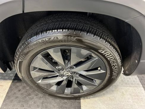 Certified 2024 Volkswagen Taos S FWD image 15