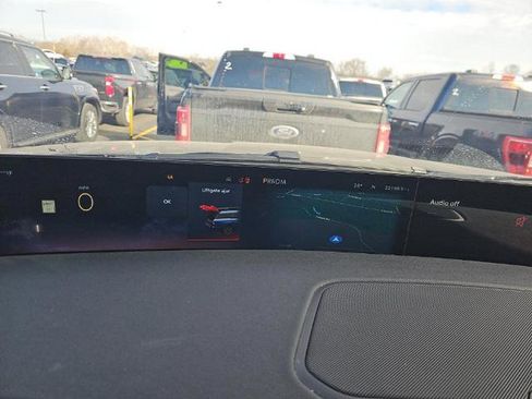 Used 2025 Lincoln Navigator Reserve w/ Jet Appearance Package image 16