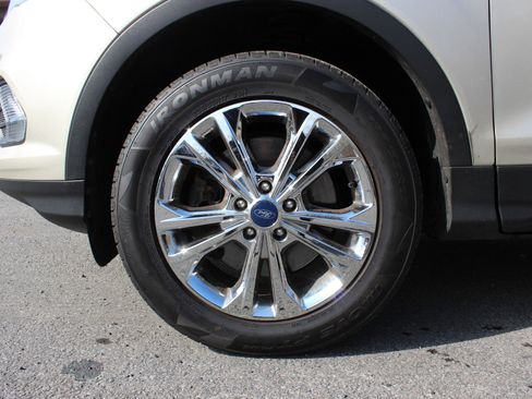 Used 2018 Ford Escape SE image 42