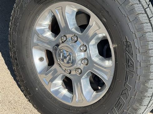 Used 2021 RAM 2500 Big Horn w/ Level 1 Equipment Group image 9