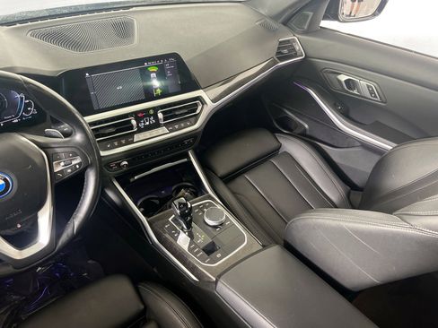 Used 2022 BMW 330e xDrive w/ Premium Package image 24