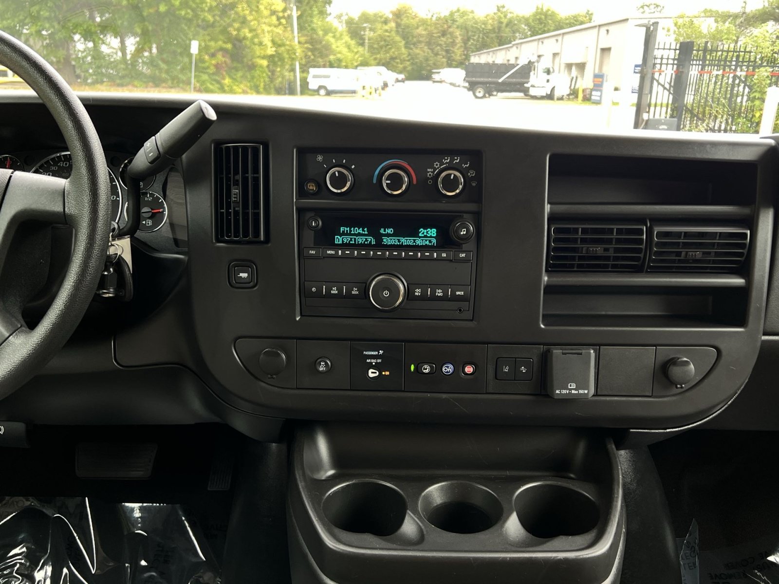 Used 2025 Chevrolet Express 3500 LT w/ LT Preferred Equipment Group RWD image 24