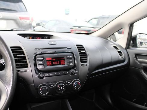 Used 2017 Kia Forte LX FWD image 13