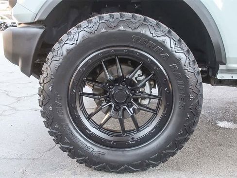 Used 2022 Ford Bronco 4-Door image 11