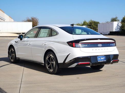 New 2026 Hyundai Sonata SEL FWD image 3