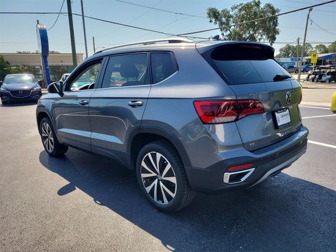 Used 2022 Volkswagen Taos SE image 8