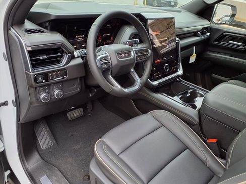 New 2026 GMC Yukon Elevation image 15