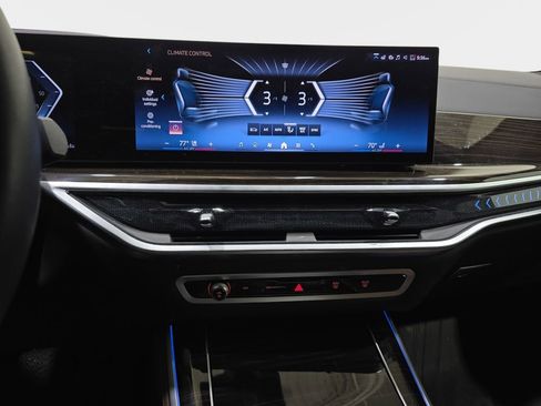 Used 2024 BMW X5 xDrive40i w/ Premium Package image 23