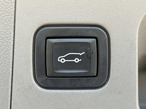 Used 2018 Cadillac XT5 Luxury w/ Driver Awareness Package FWD image 24