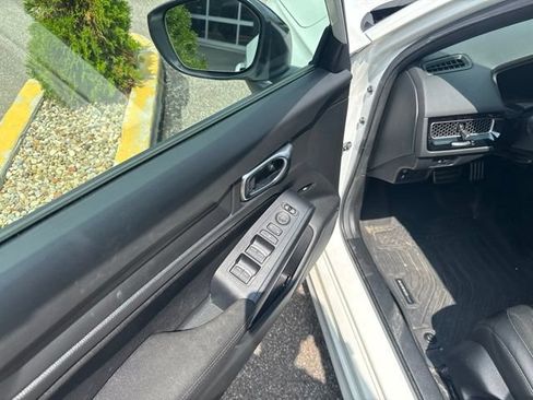 Used 2024 Honda Civic Sport image 7