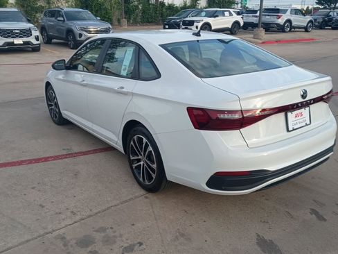 Used 2025 Volkswagen Jetta Sport FWD image 8