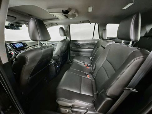 Certified 2021 Honda Pilot Touring image 30