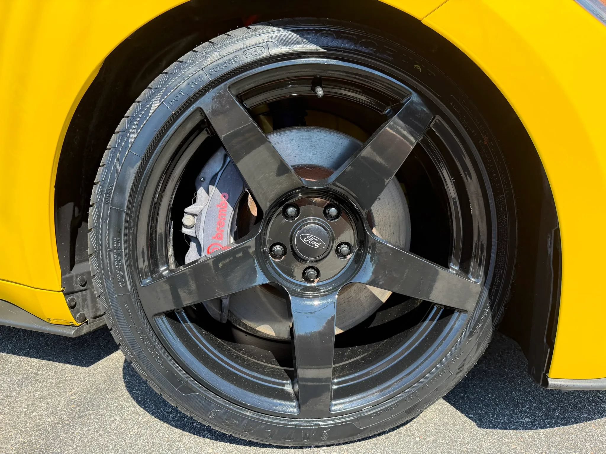 Used 2017 Ford Mustang GT w/ Black Accent Package RWD image 31