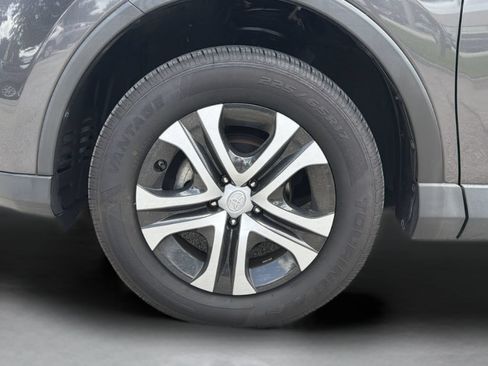 Used 2017 Toyota RAV4 LE FWD image 29