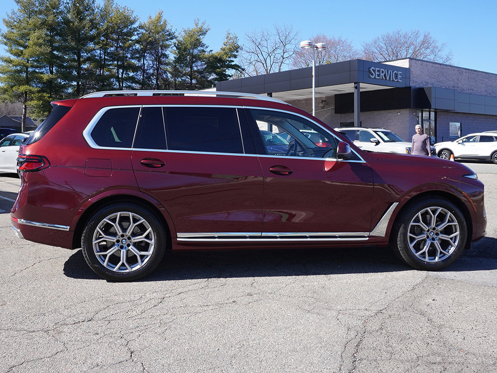Used 2024 BMW X7 xDrive40i w/ Premium Package AWD/4WD image 22