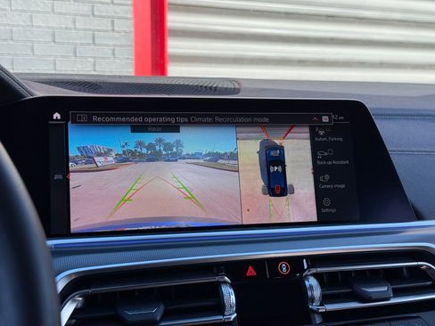 Used 2023 BMW X6 xDrive40i w/ M Sport Package image 21