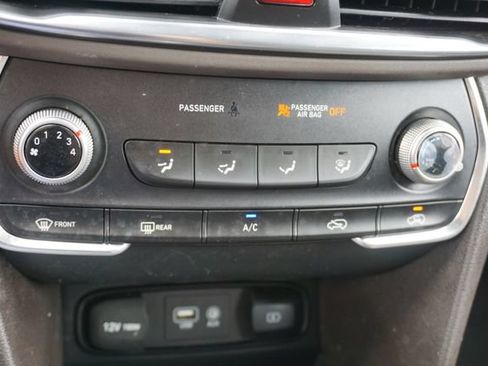 Used 2019 Hyundai Santa Fe SE FWD image 14