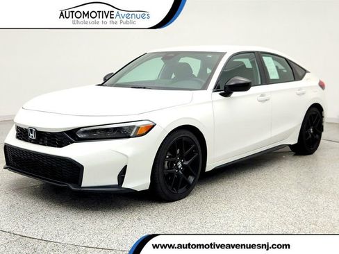 Used 2025 Honda Civic Sport image 1