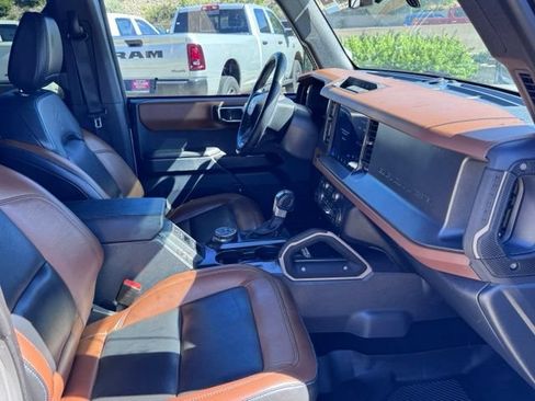 Used 2024 Ford Bronco Outer Banks AWD/4WD image 12