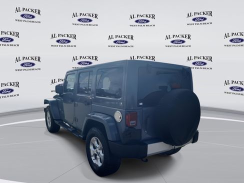 Used 2015 Jeep Wrangler Unlimited Sahara w/ Connectivity Group image 3