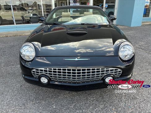 Used 2005 Ford Thunderbird RWD image 4