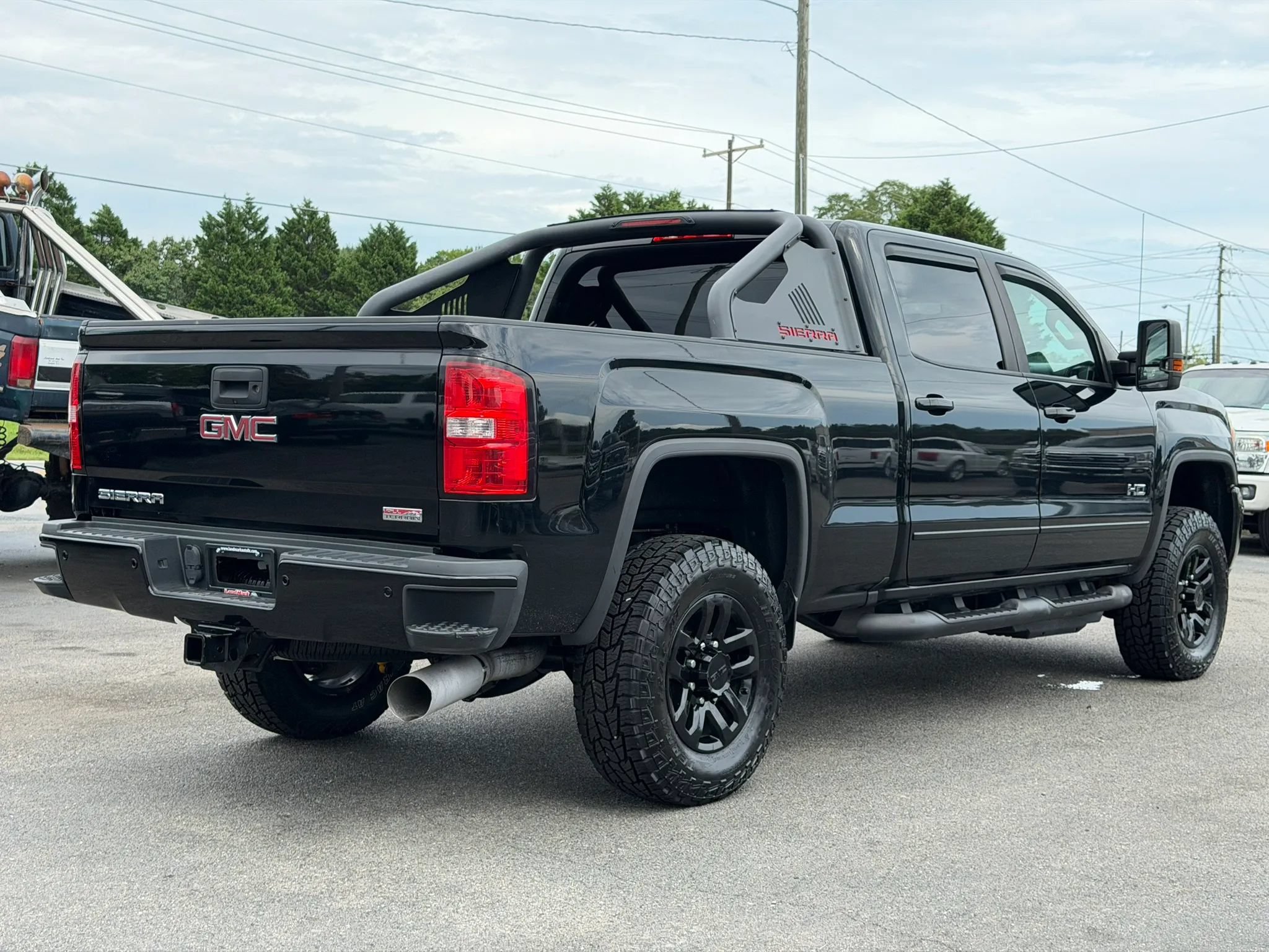 Used 2018 GMC Sierra 2500 SLT w/ Duramax Plus Package AWD/4WD image 5
