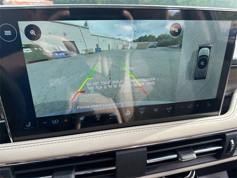 New 2025 Lincoln Corsair Reserve image 17