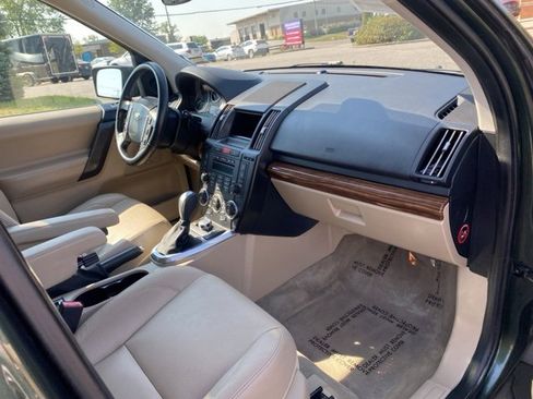 Used 2009 Land Rover LR2 HSE image 26