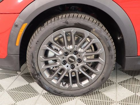 New 2025 MINI Cooper 2-Door Hardtop image 17