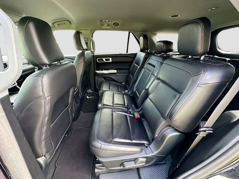 Used 2023 Ford Explorer XLT w/ Equipment Group 202A image 23
