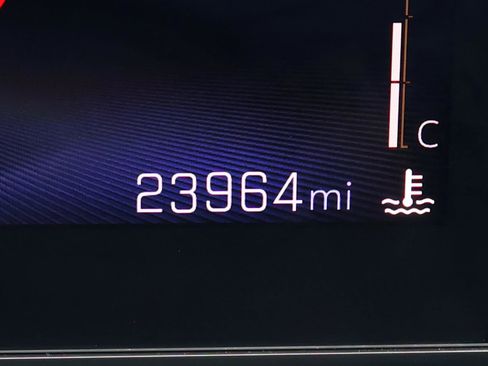 Used 2025 Chevrolet Trax LT w/ Driver Confidence Package image 26