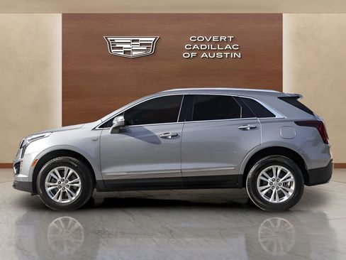 Used 2025 Cadillac XT5 Luxury w/ LPO, Floor Liner Package FWD image 2