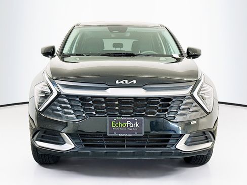 Used 2024 Kia Sportage LX image 2