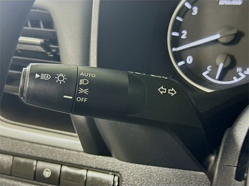 Certified 2021 Nissan Rogue SV image 15