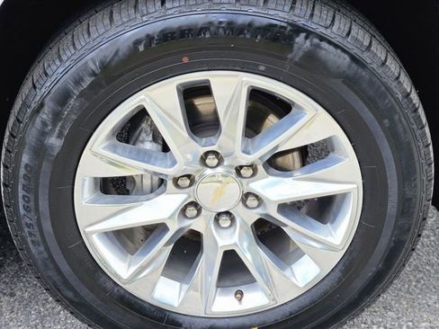 Used 2023 Chevrolet Suburban Premier RWD image 9