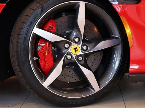 Certified 2022 Ferrari Portofino M image 11