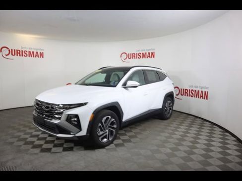 Used 2025 Hyundai Tucson Limited AWD/4WD image 4