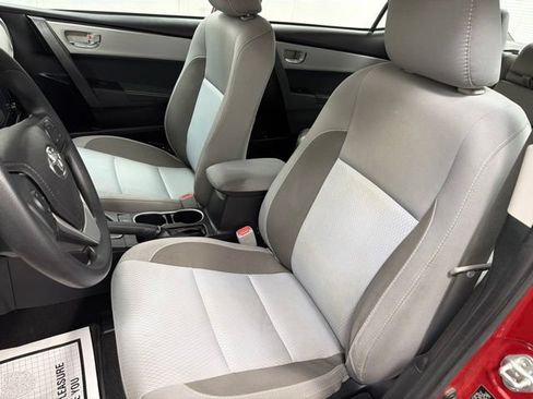 Used 2017 Toyota Corolla LE FWD image 21