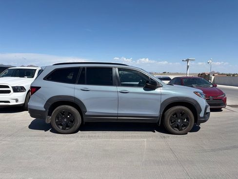 Used 2022 Honda Pilot TrailSport image 3