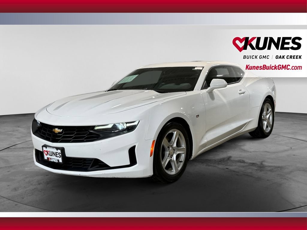 Used 2023 Chevrolet Camaro LT RWD image 5