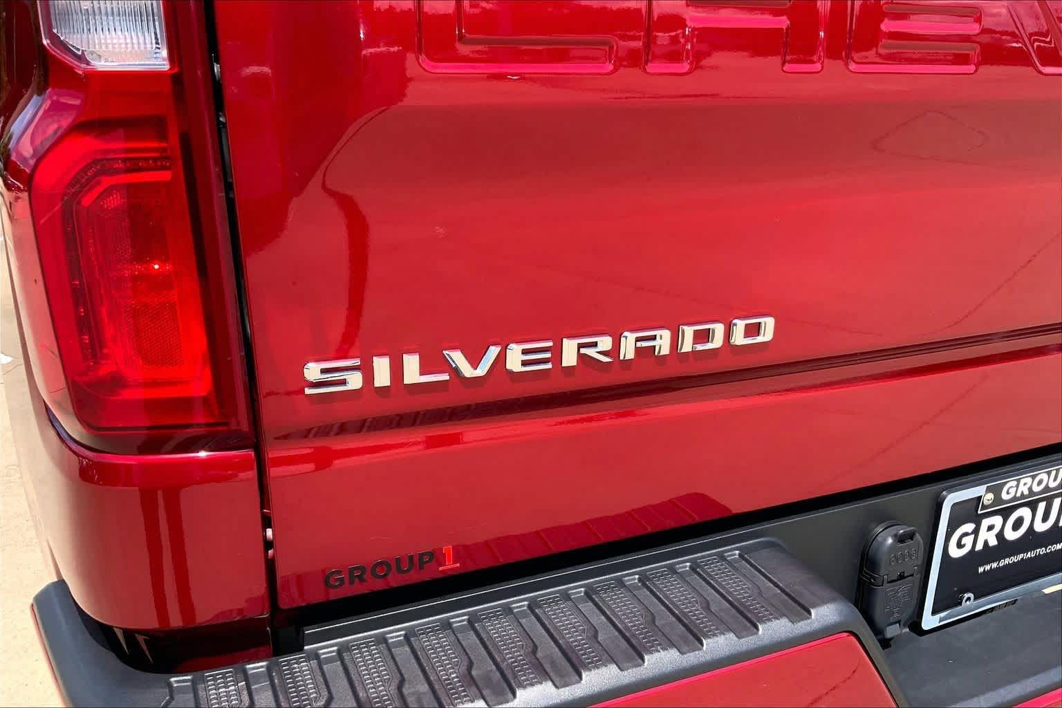 Used 2023 Chevrolet Silverado 1500 RST AWD/4WD image 32