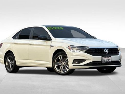 Used 2019 Volkswagen Jetta R-Line image 2
