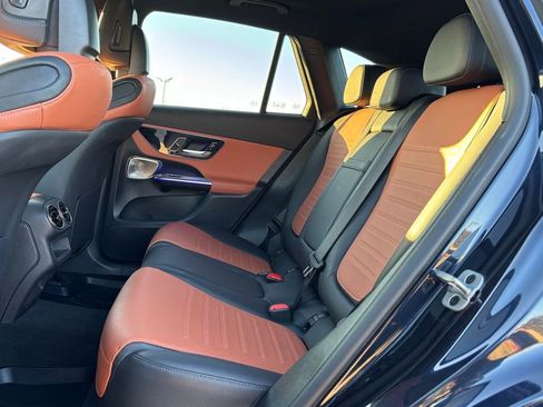 Used 2023 Mercedes-Benz GLC 300 4MATIC image 14