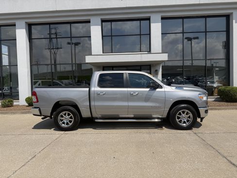 Used 2024 RAM 1500 Big Horn AWD/4WD image 3