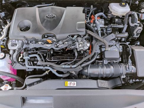 Used 2025 Toyota Camry LE FWD image 32
