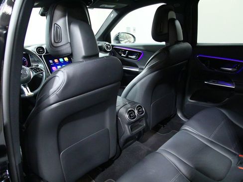 Certified 2025 Mercedes-Benz GLC 300 image 29